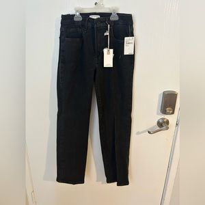 Good American black jean size 6/28